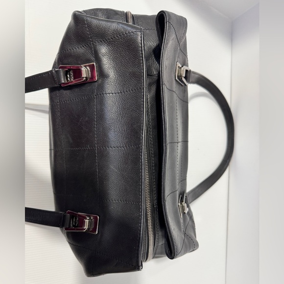 Chanel Lambskin Black Chocolate Bar Bag - Picture 4 of 10